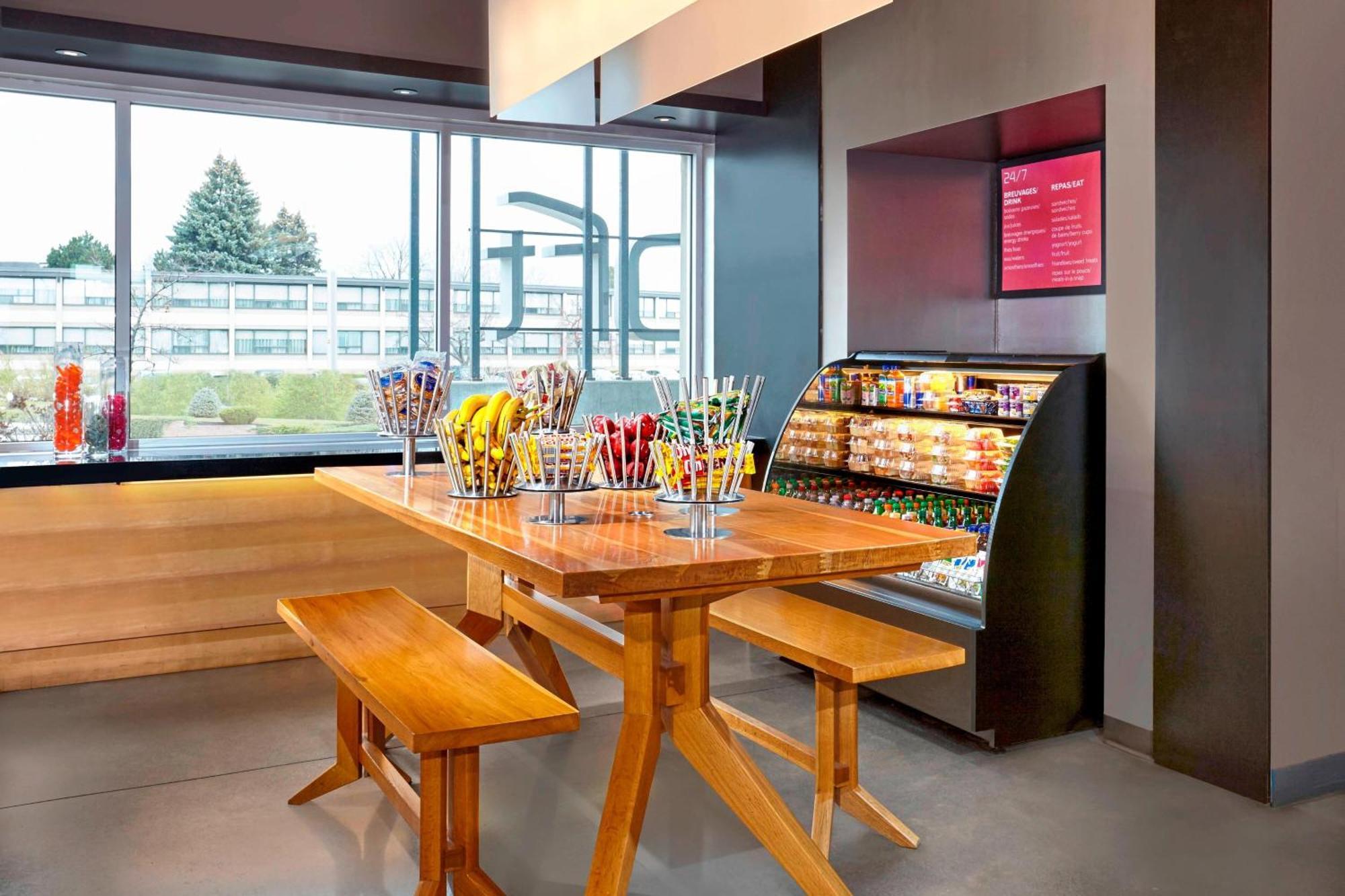 Aloft Montreal Airport Hotel Dorval Eksteriør billede