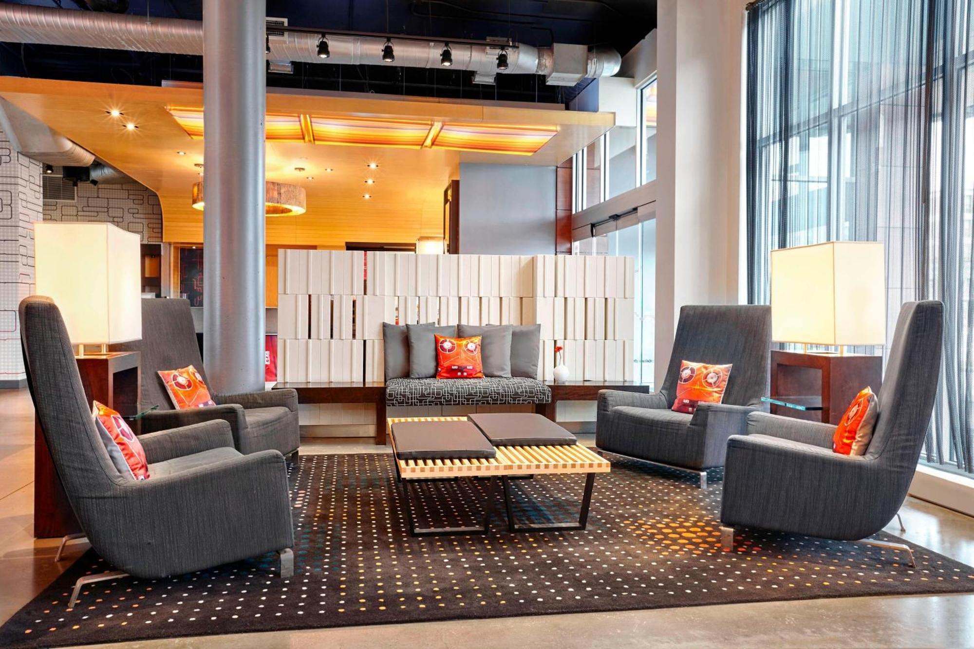 Aloft Montreal Airport Hotel Dorval Eksteriør billede